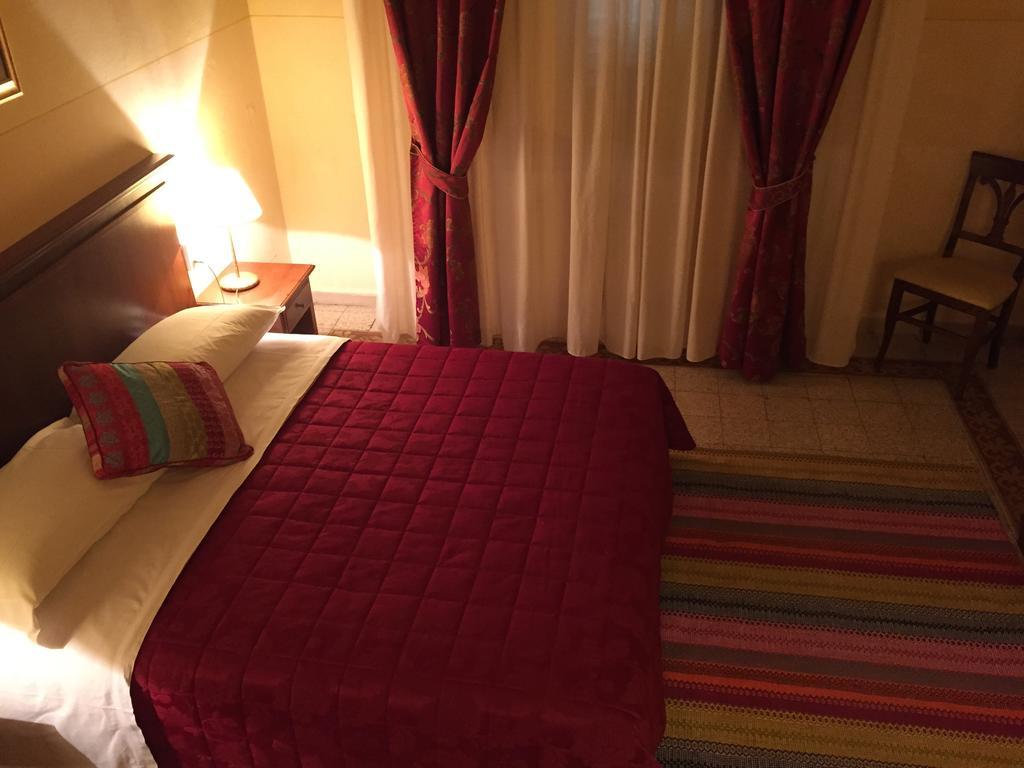 Astrid Hotel Florence Room photo