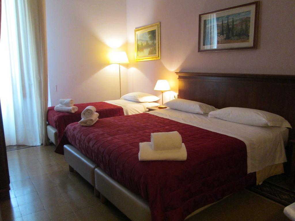 Astrid Hotel Florence Exterior photo
